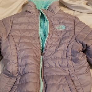 Girls northface reversible fuzzy coat 10/12